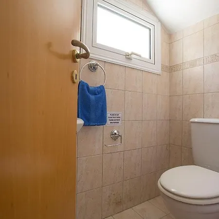 Eos, Modern 3bdr With Pool, Short Walk To Beachresort Centre Protaras