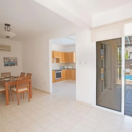 Eos, Modern 3bdr With Pool, Short Walk *