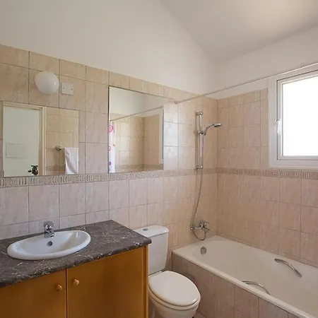 Вилла Eos, Modern 3bdr With Pool, Short Walk To Beachresort Centre *
