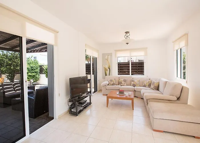 别墅 Eos, Modern 3bdr With Pool, Short Walk 普罗塔拉斯